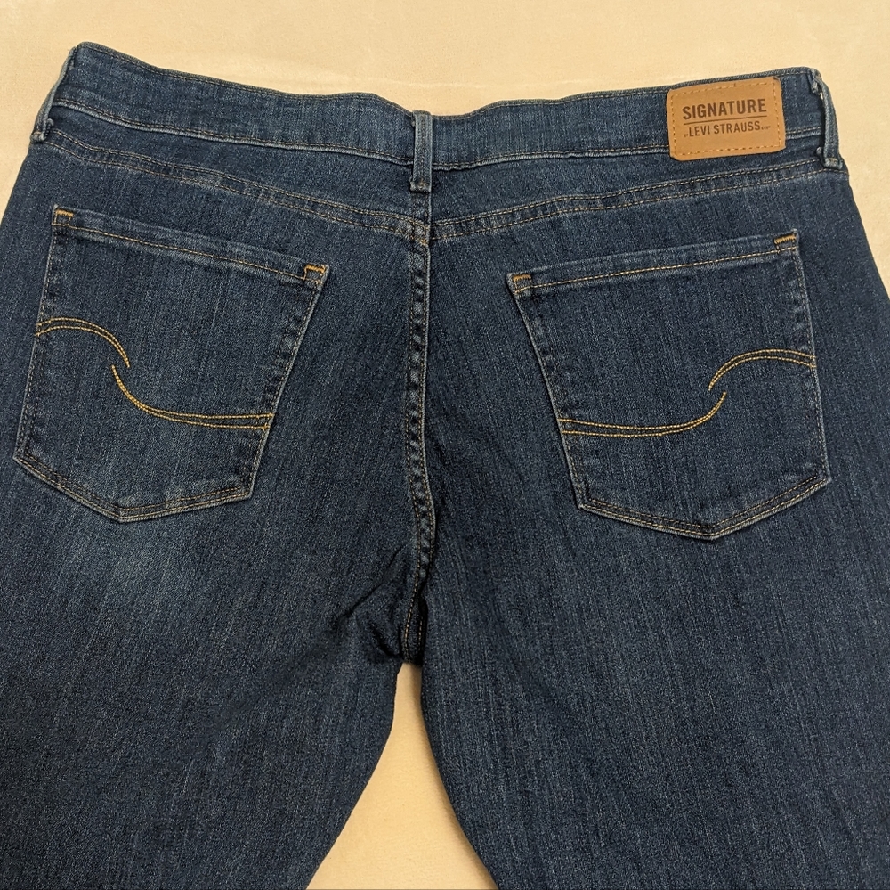 Levi's mid-rise bootcut - Picture 6 of 6
